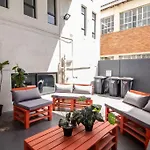 Boutique Block In Woodstock 101