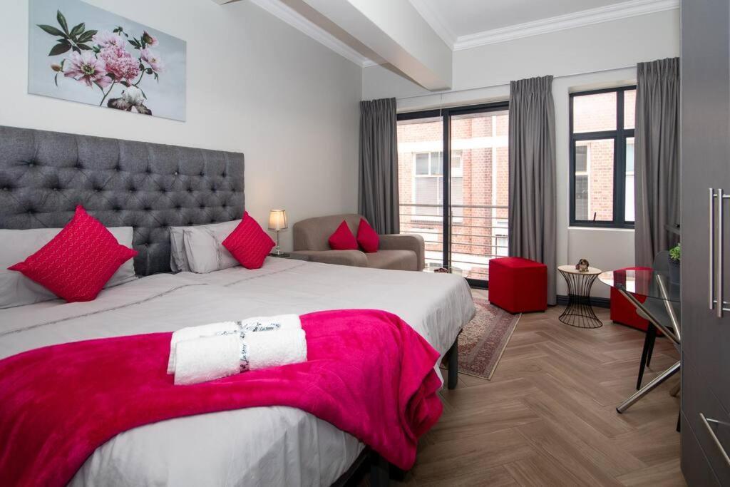 Boutique Block In Woodstock 101 Apartment Cape Town